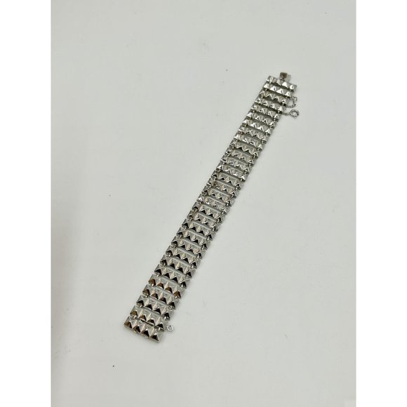 Vintage Signed TRIFARI Textured Silver Tone Bracelet Wide Retro Classic Design - Picture 5 of 9